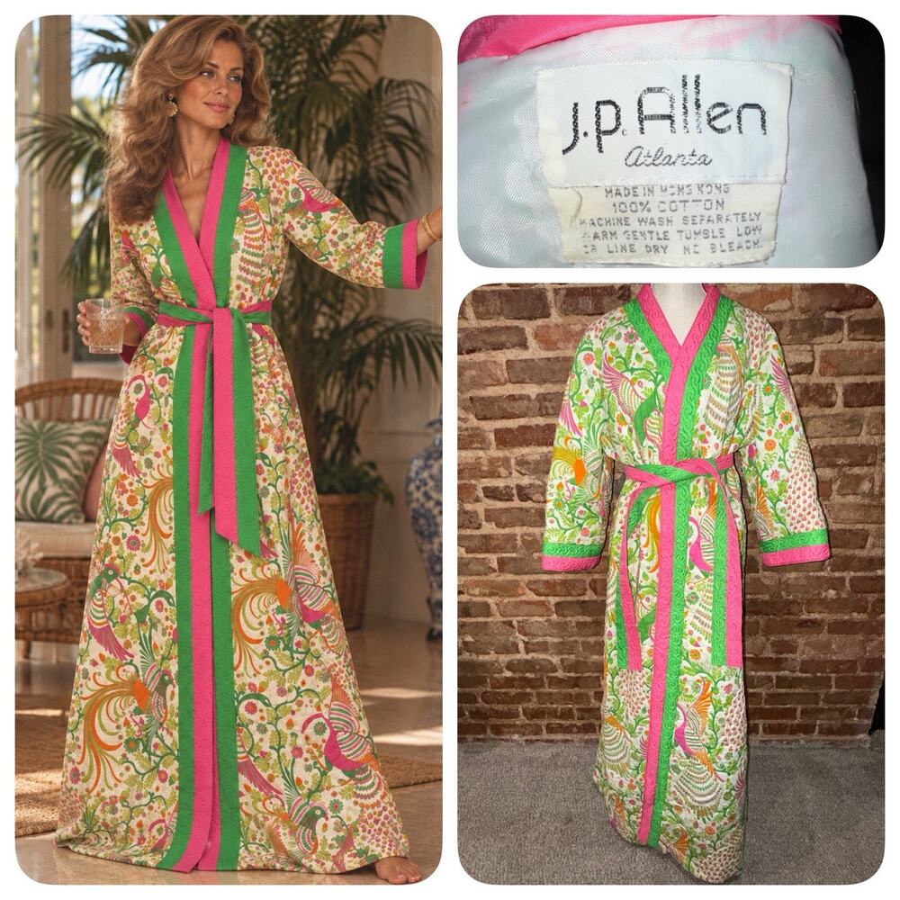 Pristine 1970’s Fab Quilted Peacock pattern Green Pink long Maxi robe JP Allen L